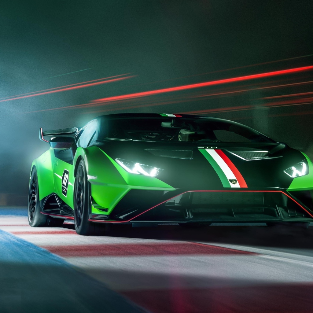 Автомобиль Lamborghini Huracan STO SC 10 Anniversario в дыму