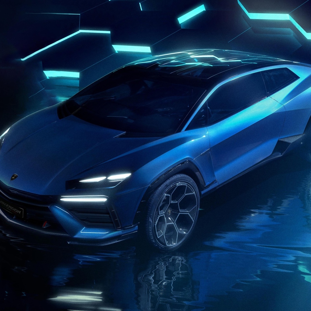 Презентация автомобиля Lamborghini Lanzador Concept EV на синем фоне