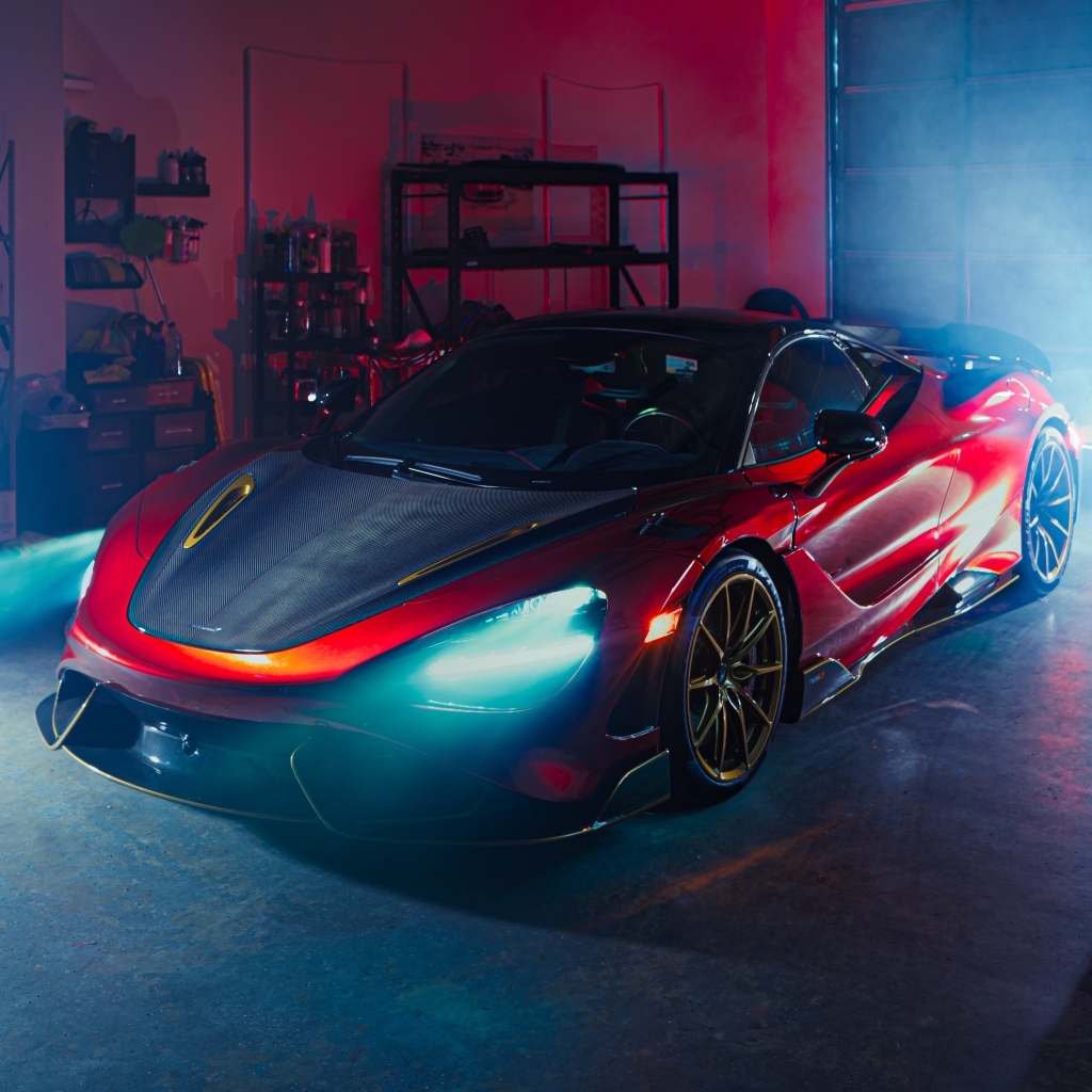 Быстрый автомобиль McLaren 765LT Spider