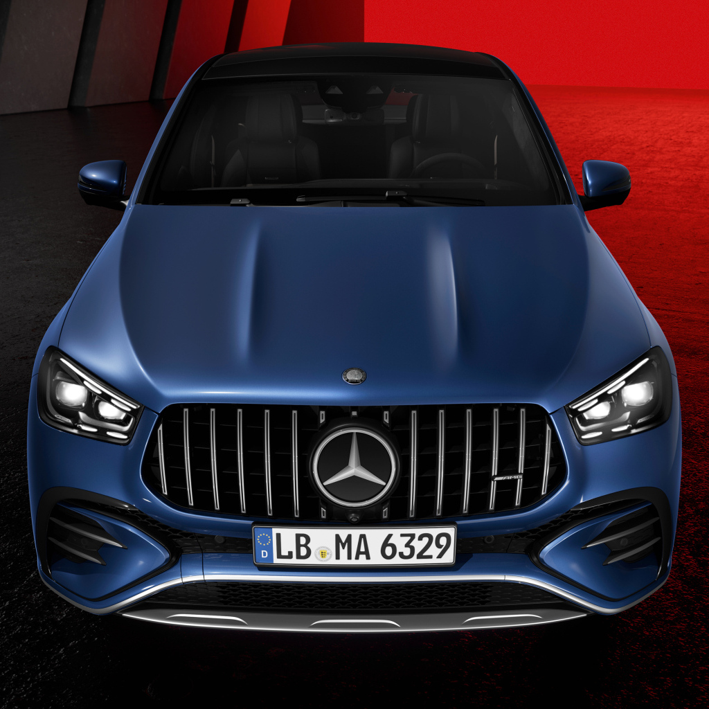 Синий автомобиль Mercedes-AMG GLE 53 4MATIC