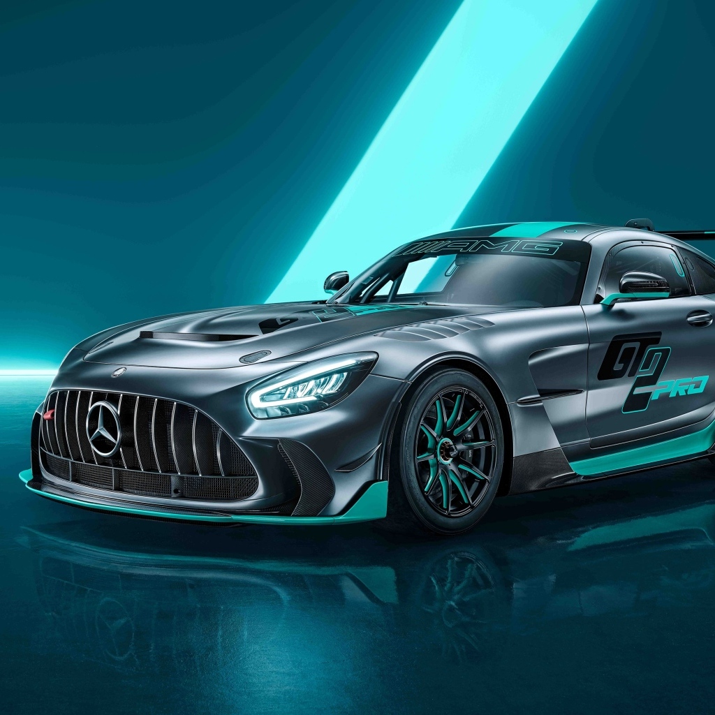 Быстрый автомобиль Mercedes-AMG GT2 PRO