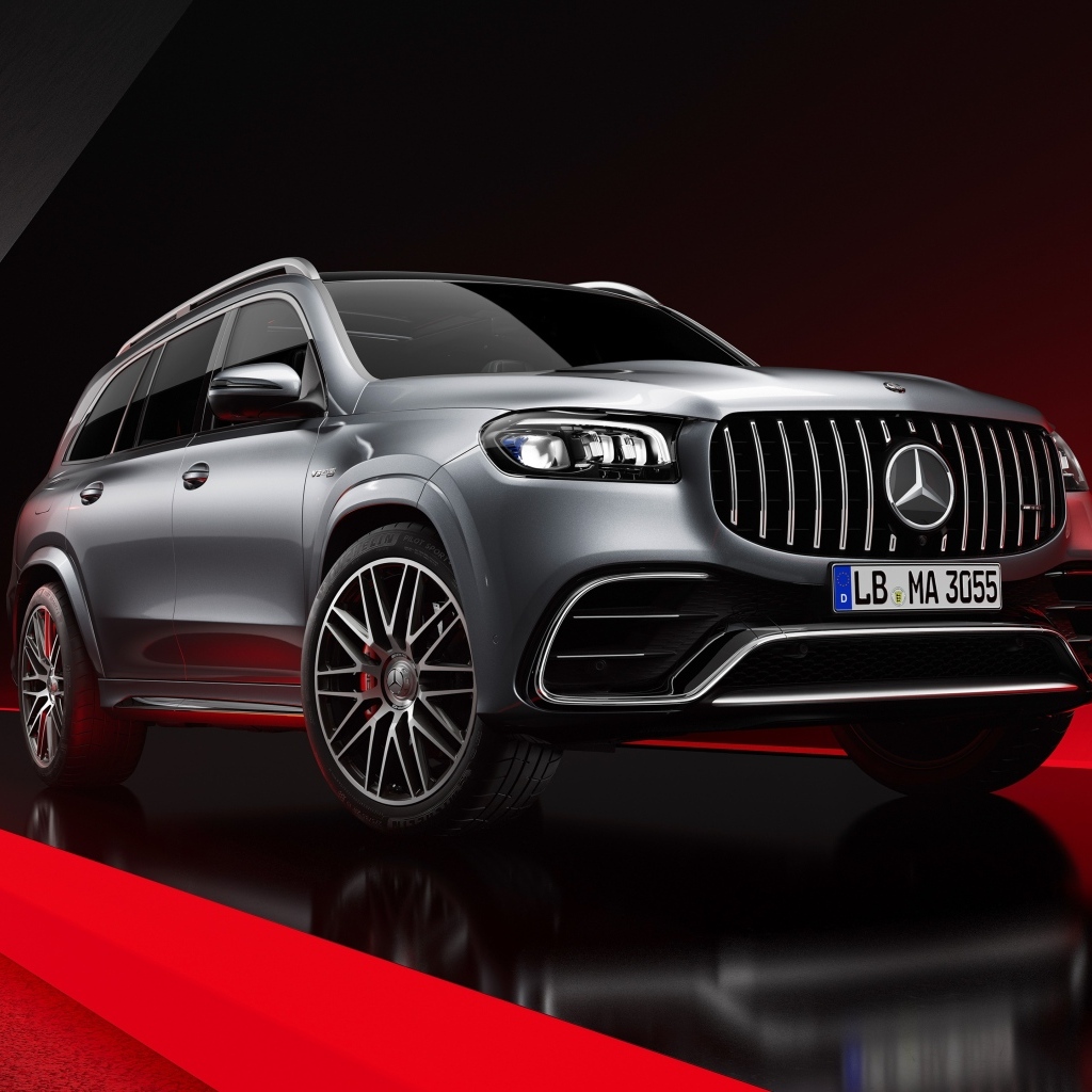 Серебристый внедорожник Mercedes-AMG GLS 63 4MATIC+