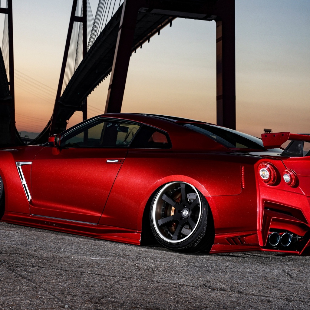 Вид сзади на автомобиль Nissan GTR 35R Final Edition