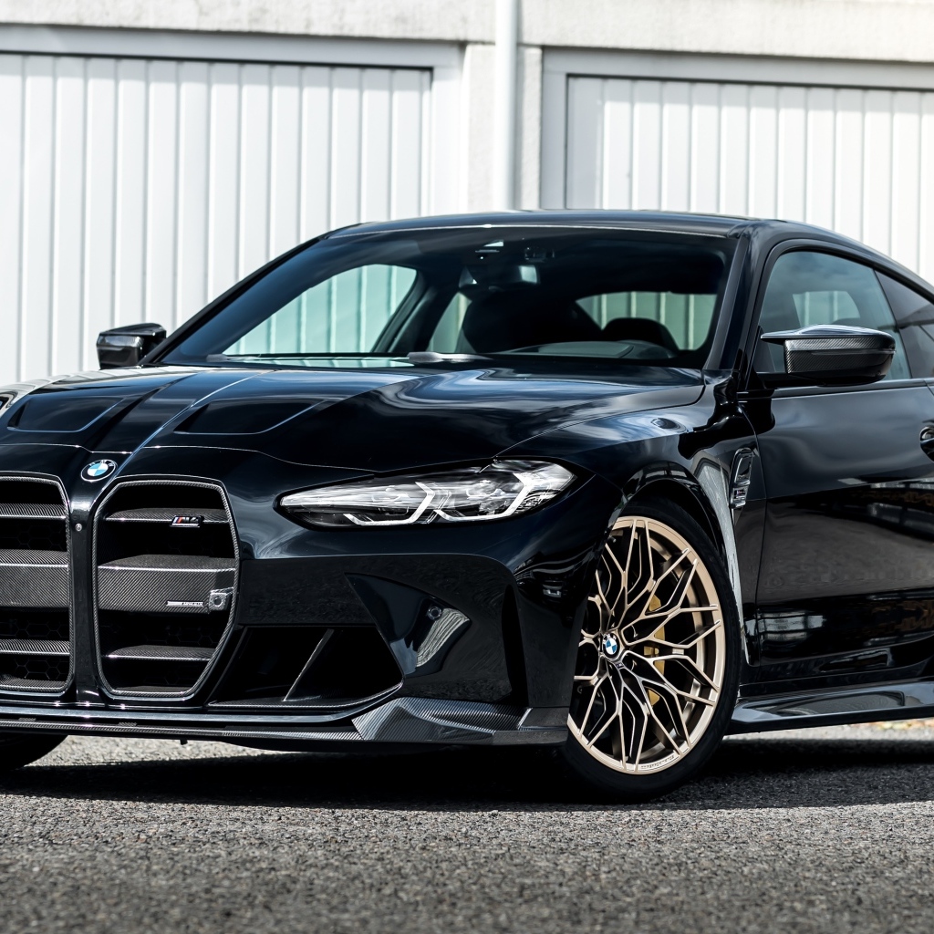 Черный автомобиль Manhart MH4 600