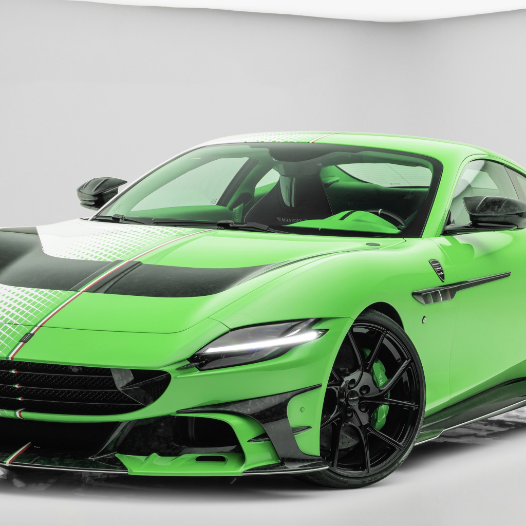 Зеленый автомобиль Mansory Tempesta Verde Ferrari Roma