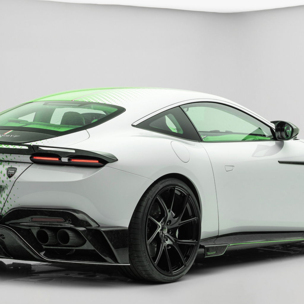 Вид сзади на автомобиль Mansory Tempesta Verde Ferrari Roma