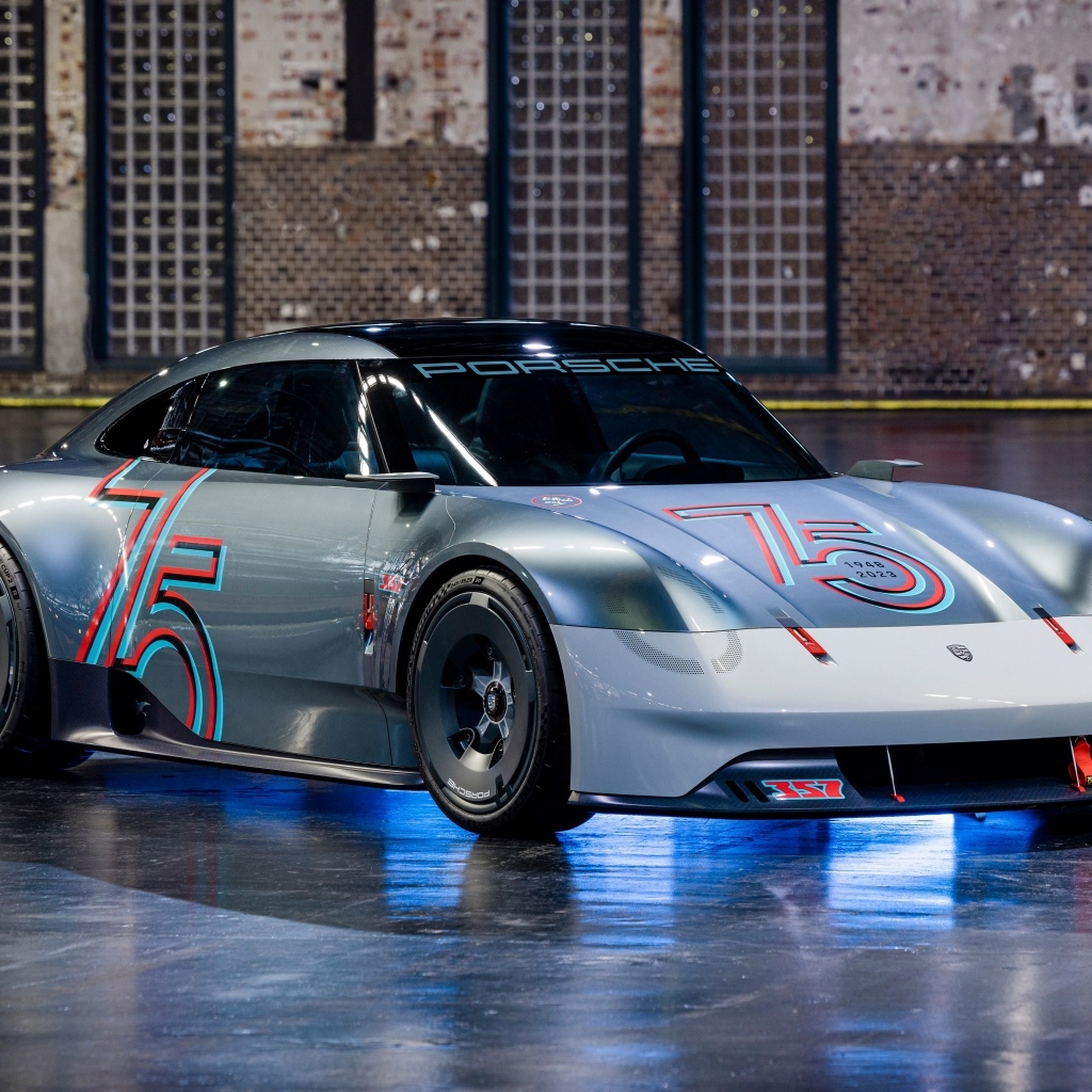 Спортивный автомобиль  Porsche Vision 357 2023 года