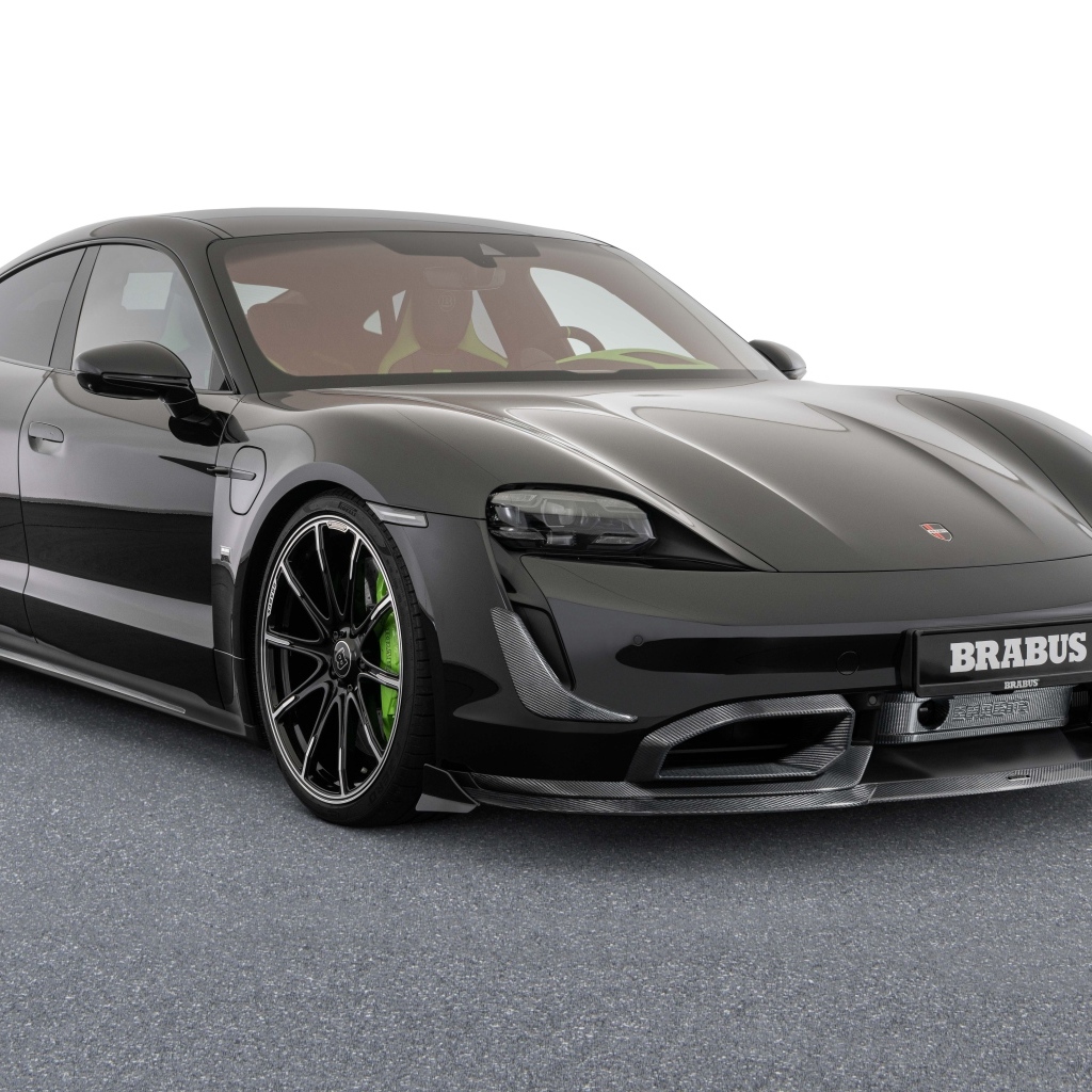 Черный Porsche Taycan Turbo S 2023 года