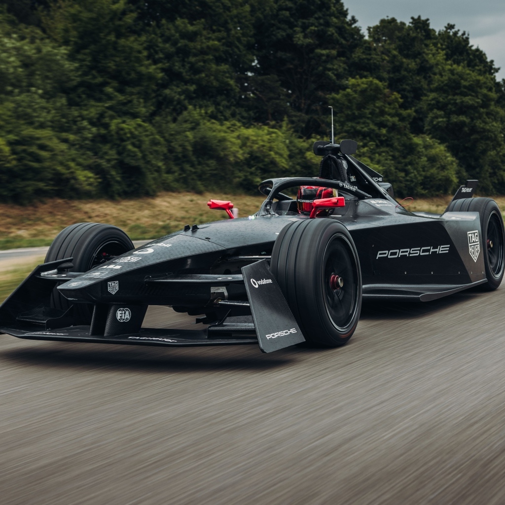 Электрический спортивный автомобиль Porsche 99X