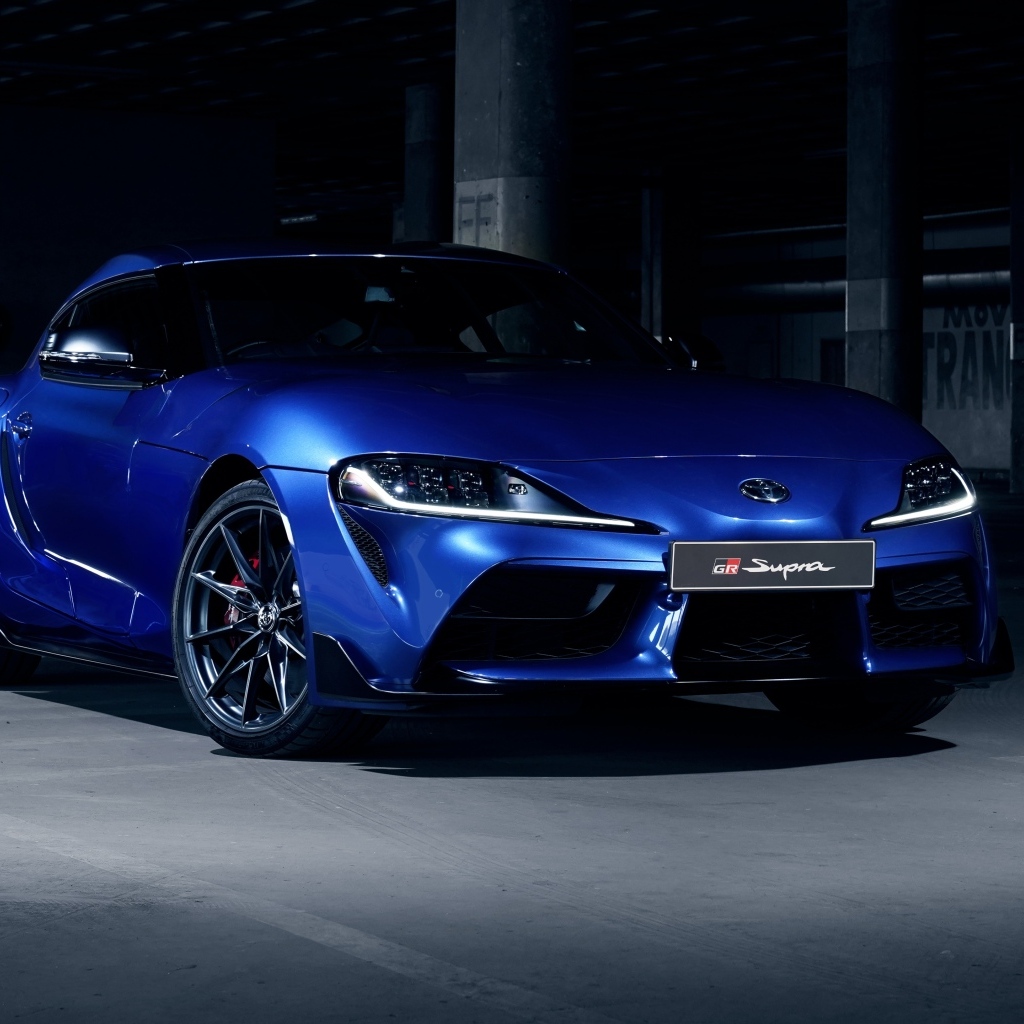 Синий автомобиль Toyota GR Supra 3.0 MT 2023  года