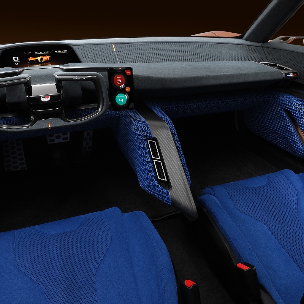 Салон автомобиля Toyota FT-Se