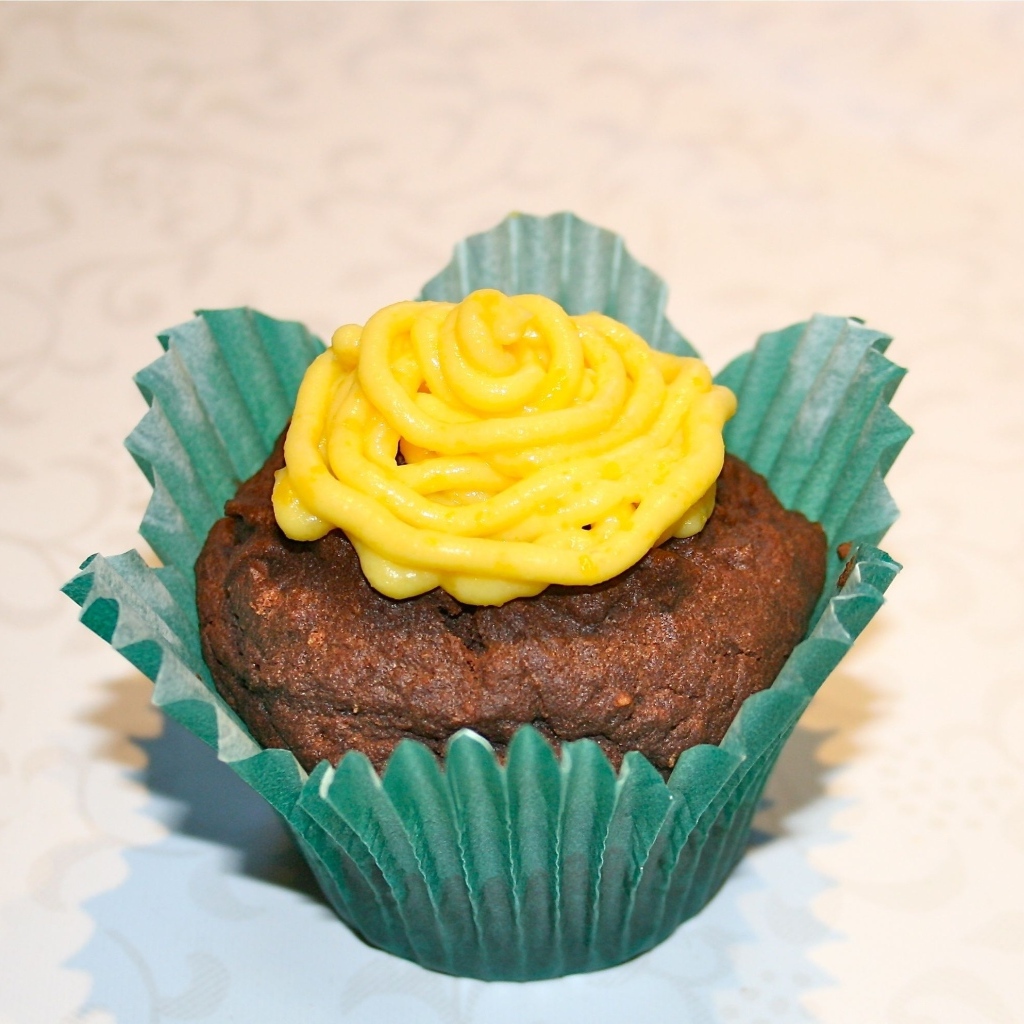 Аппетитный маффин с лимонным кремом