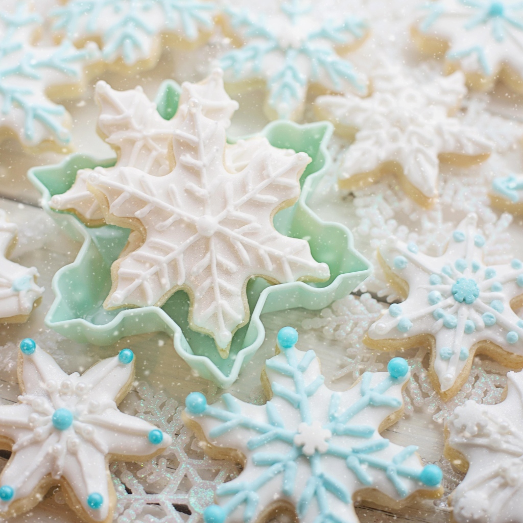 Вкусное сладкое печенье снежинки