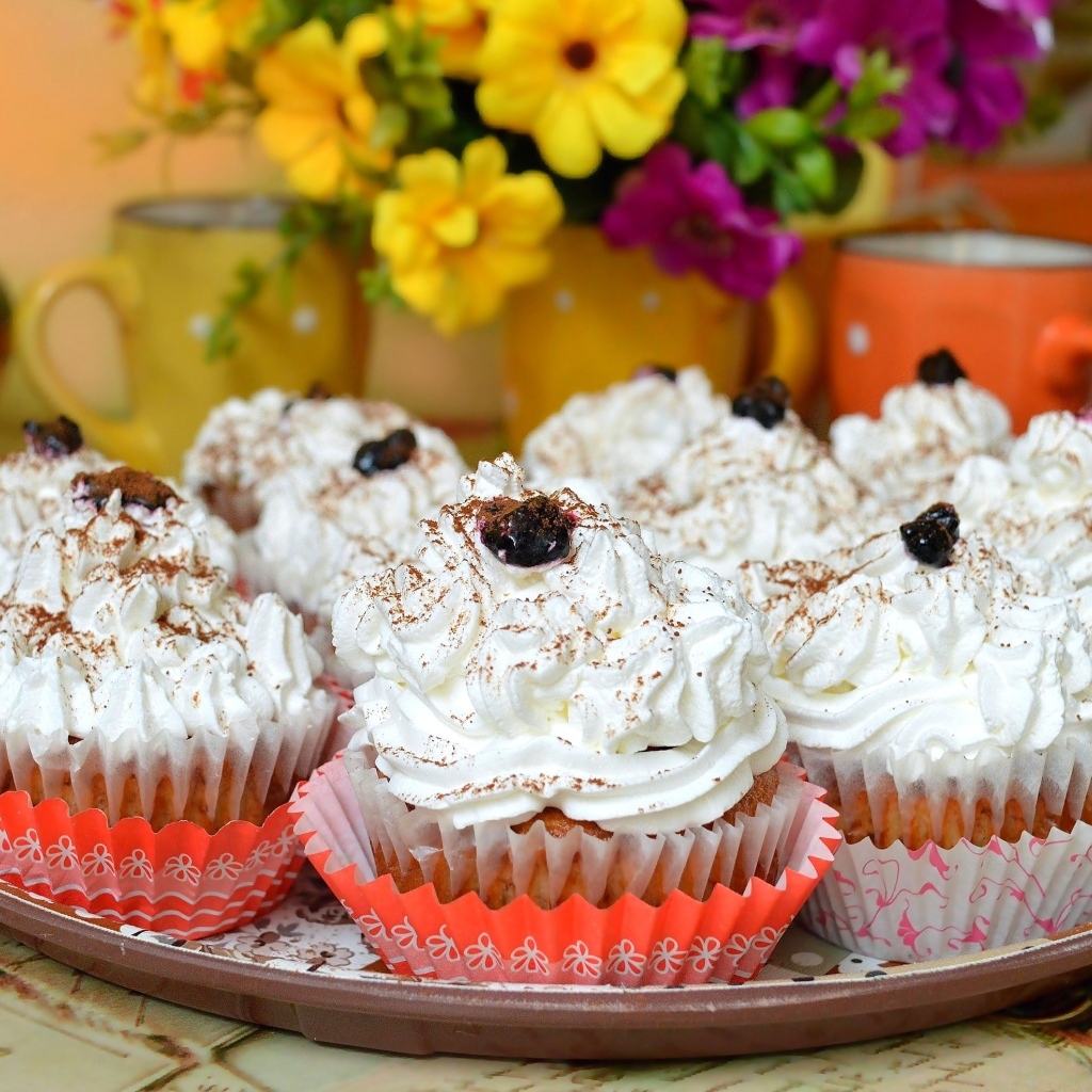 Сладкие маффины с воздушным кремом