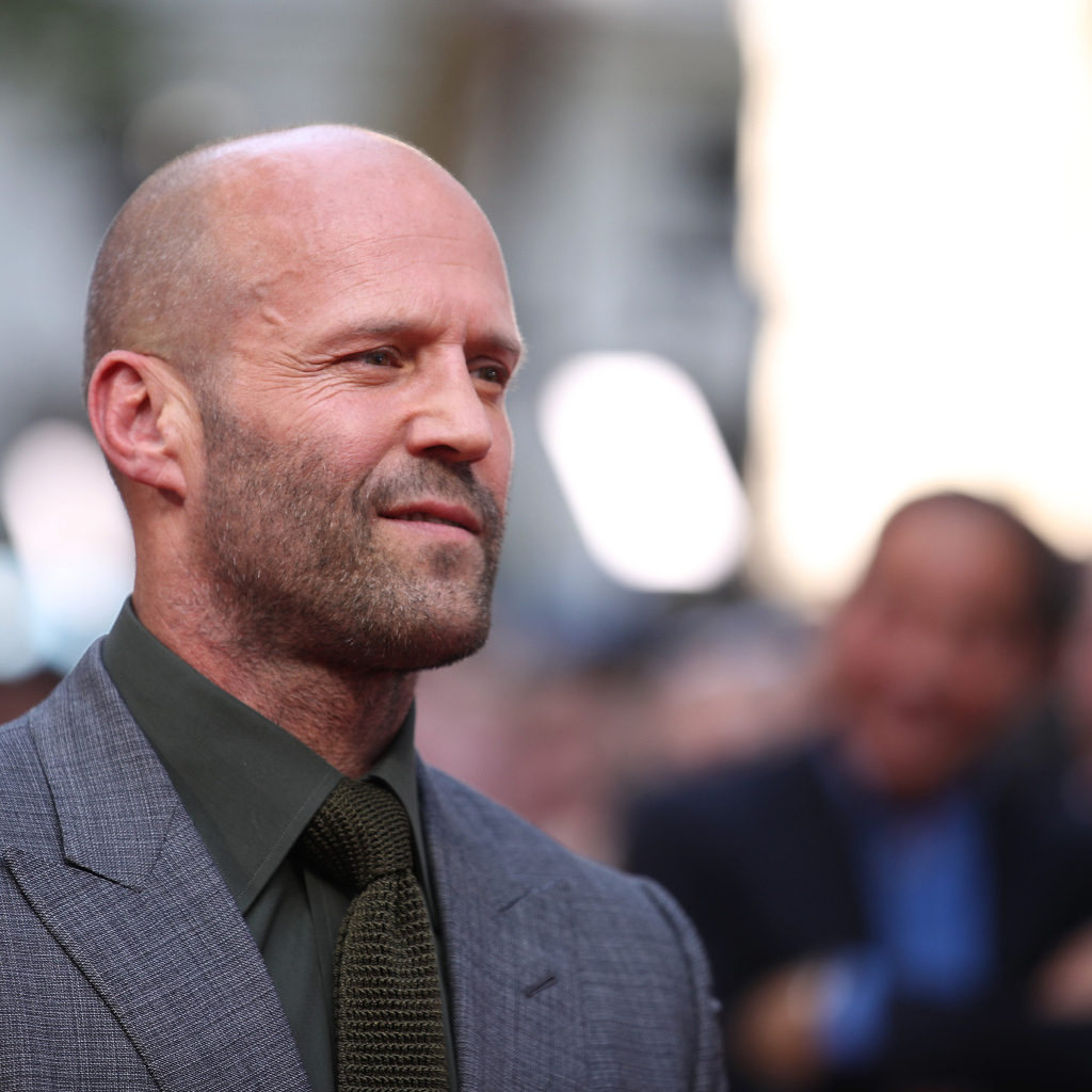 Стильный мужчина, актер Джейсон Стэтхэм