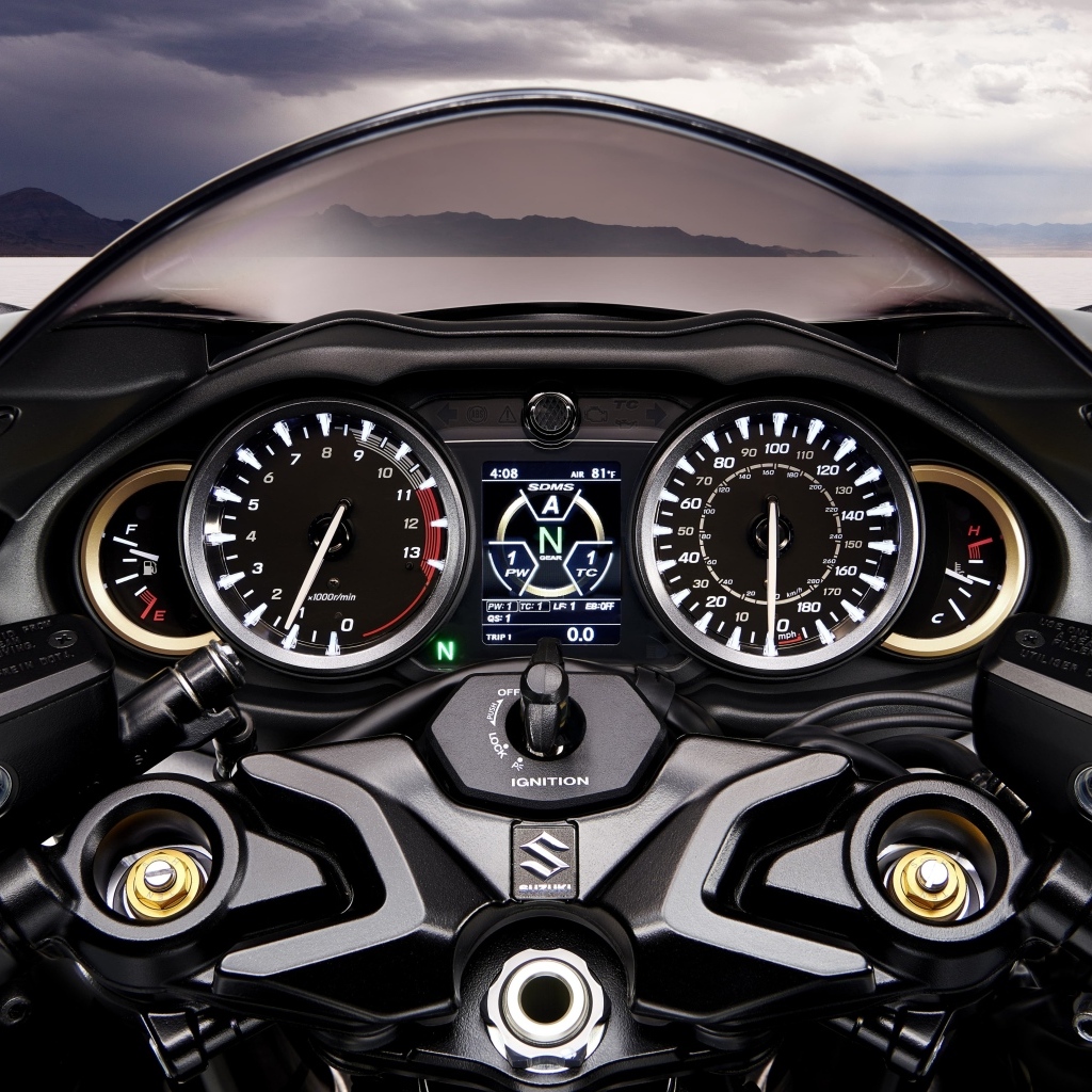 Приборная панель мотоцикла Suzuki Hayabusa