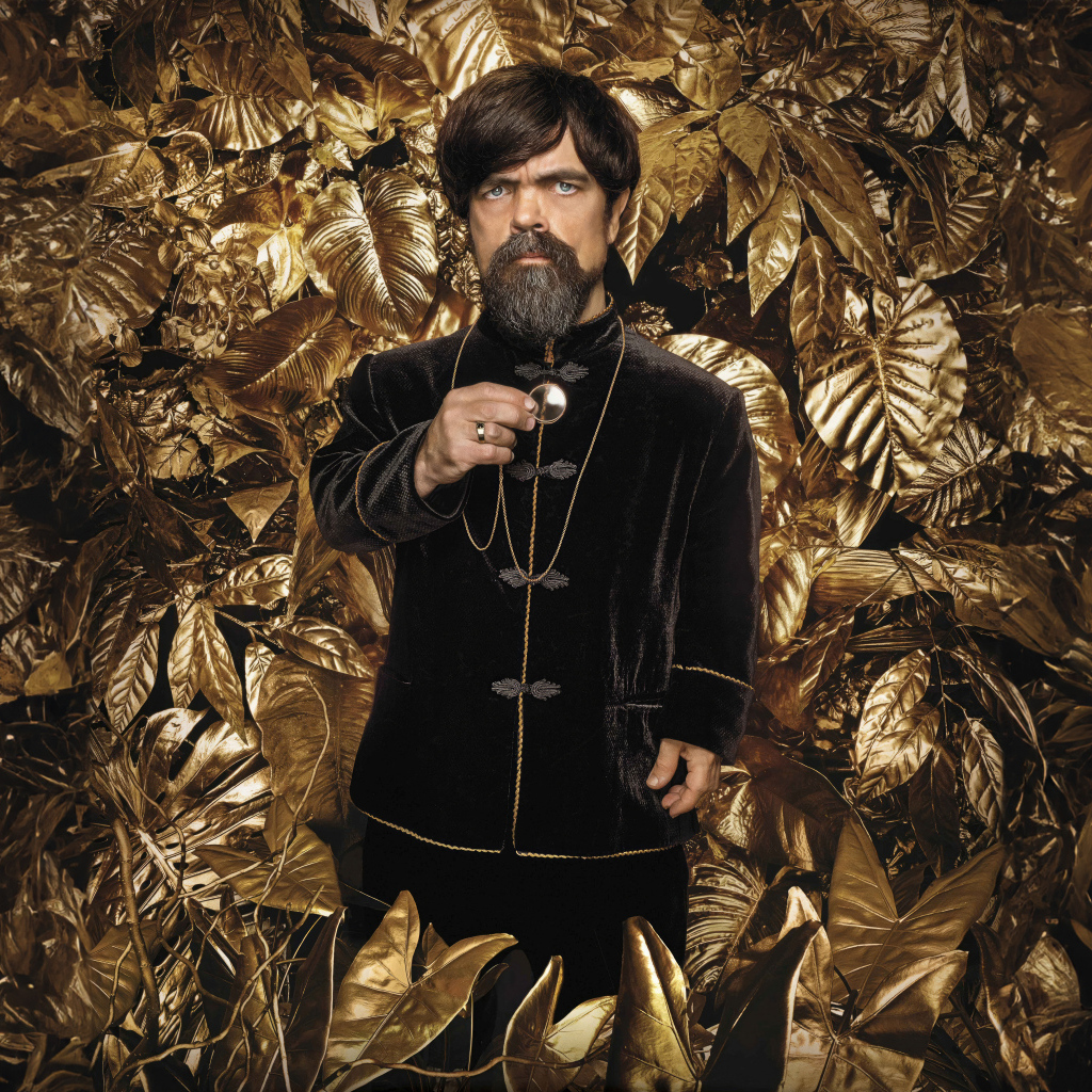 Актер Питер Динклэйдж в фильме Голодные игры: Баллада о змеях и певчих птицах, 2023