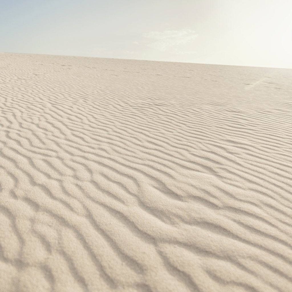 Волны на горячем песке в пустыне