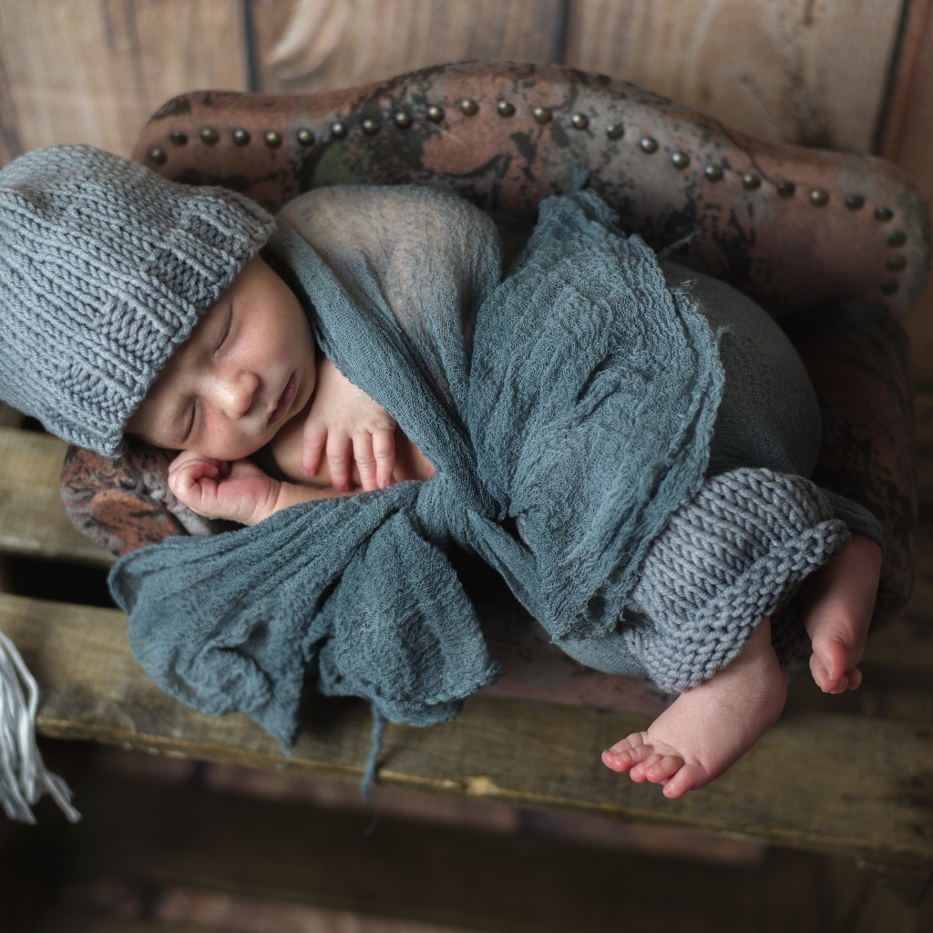 Фотосессия новорожденного ребенка в костюме