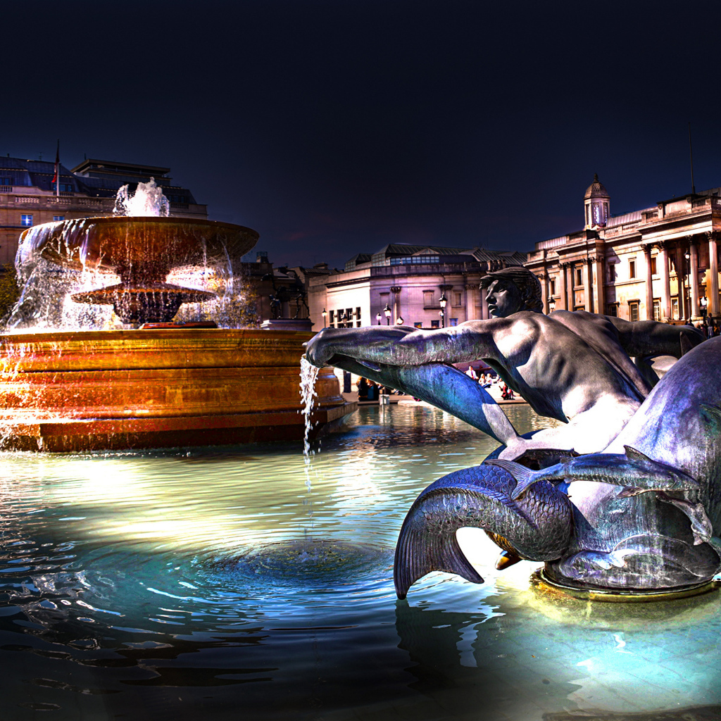 Фонтан на  Трафальгарской  площади, Лондон. Англия