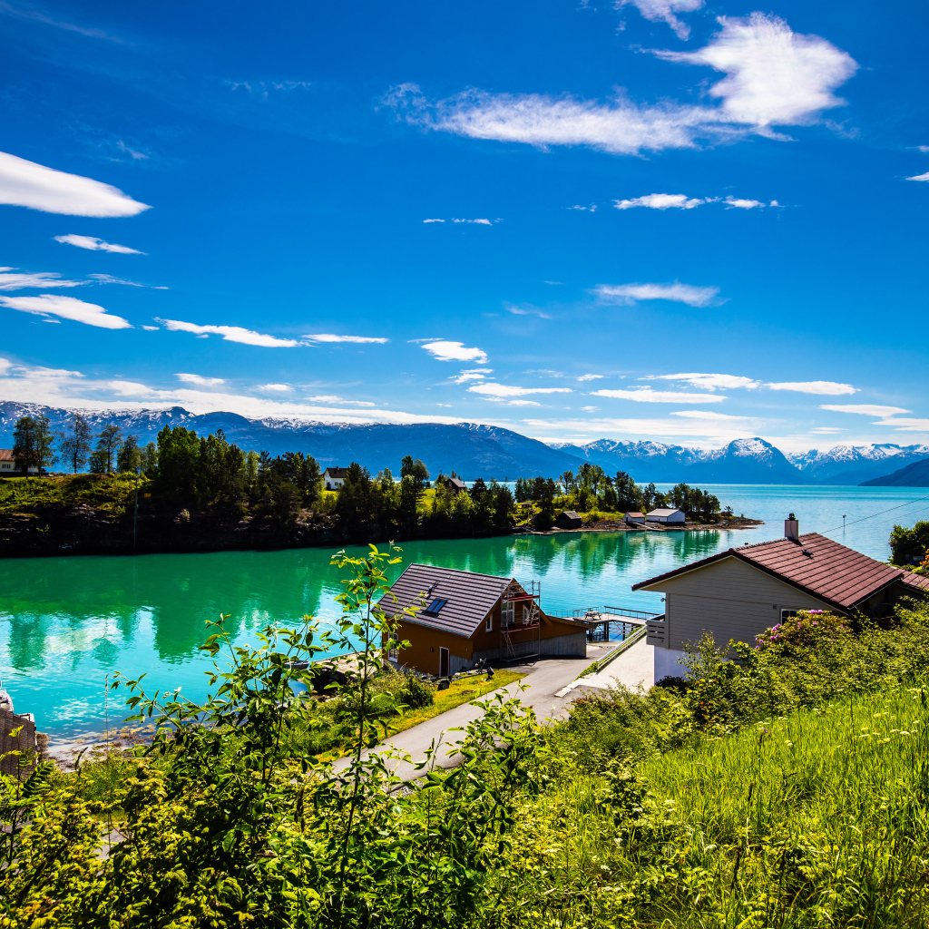 Дома на берегу, Лофотенские острова. Норвегия