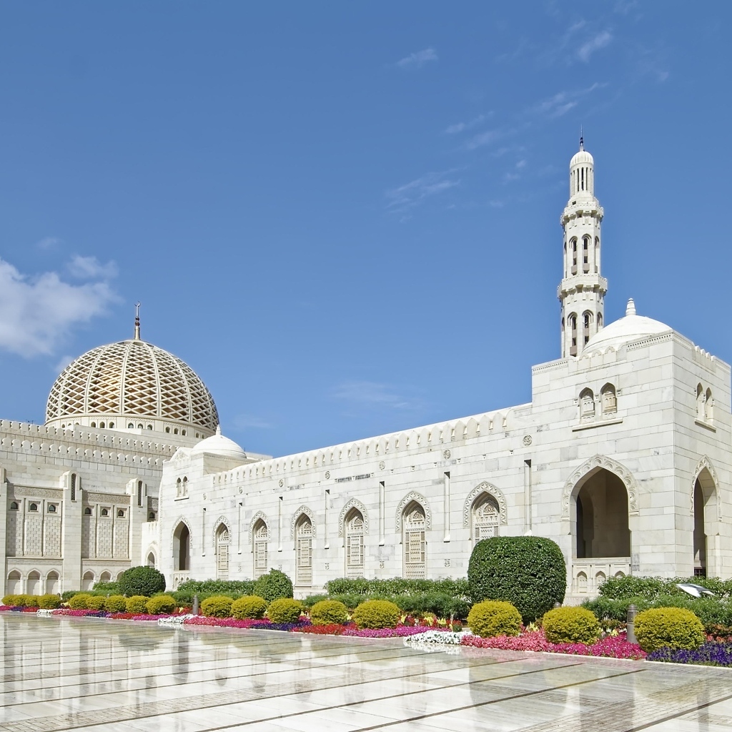 Большая белая  мечеть султана Кабуса, Оман
