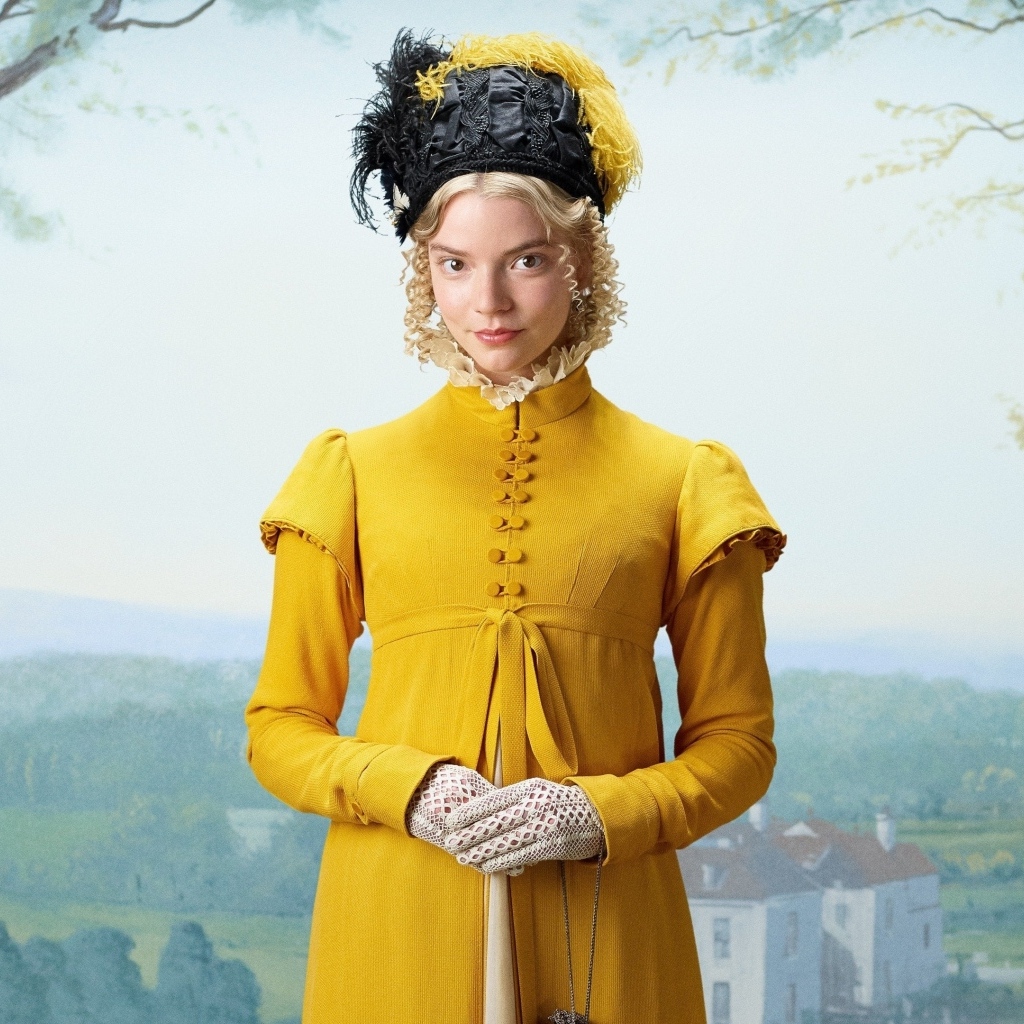 Актриса Аня Тейлор-Джой в желтом наряде