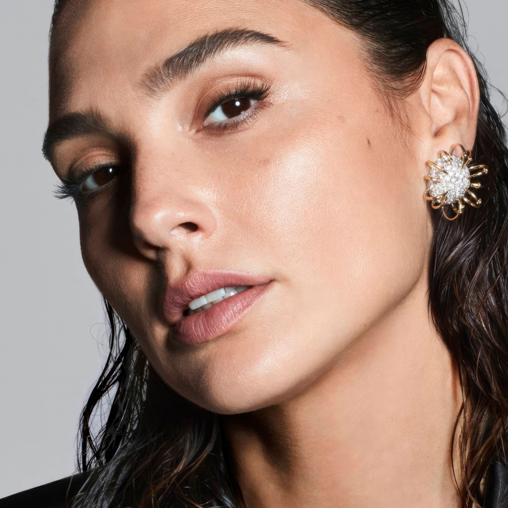 Актриса Галь Гадот лицо крупным планом