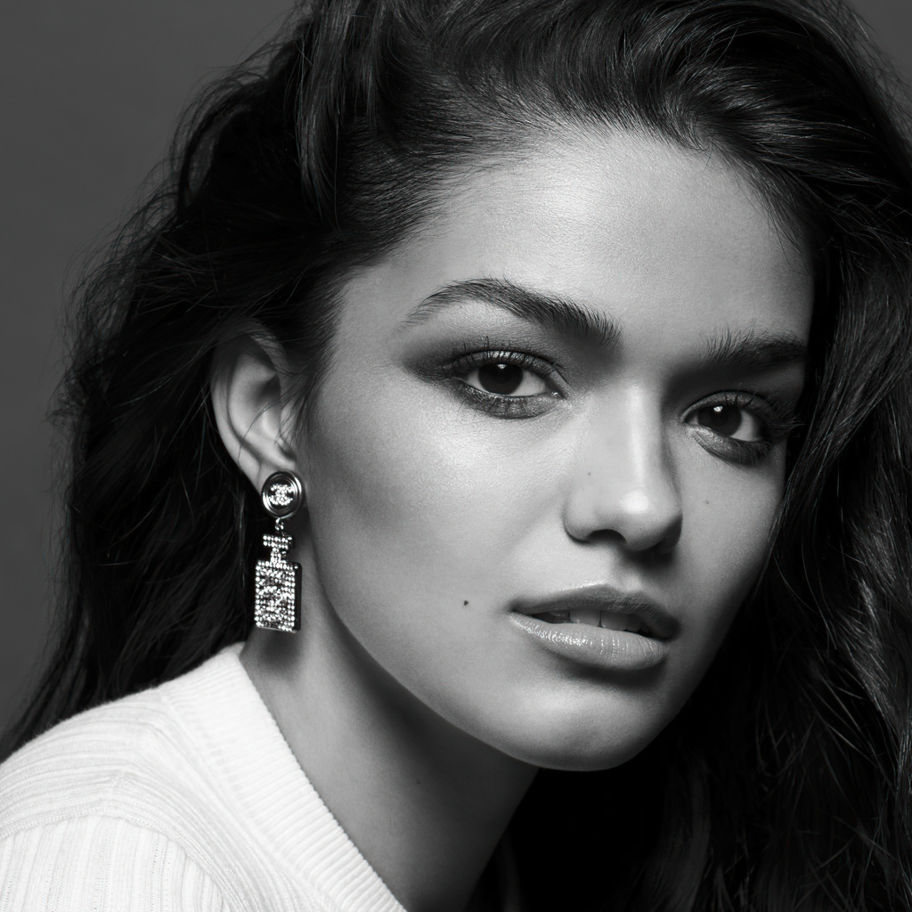 Актриса Рейчел Зеглер лицо крупным планом