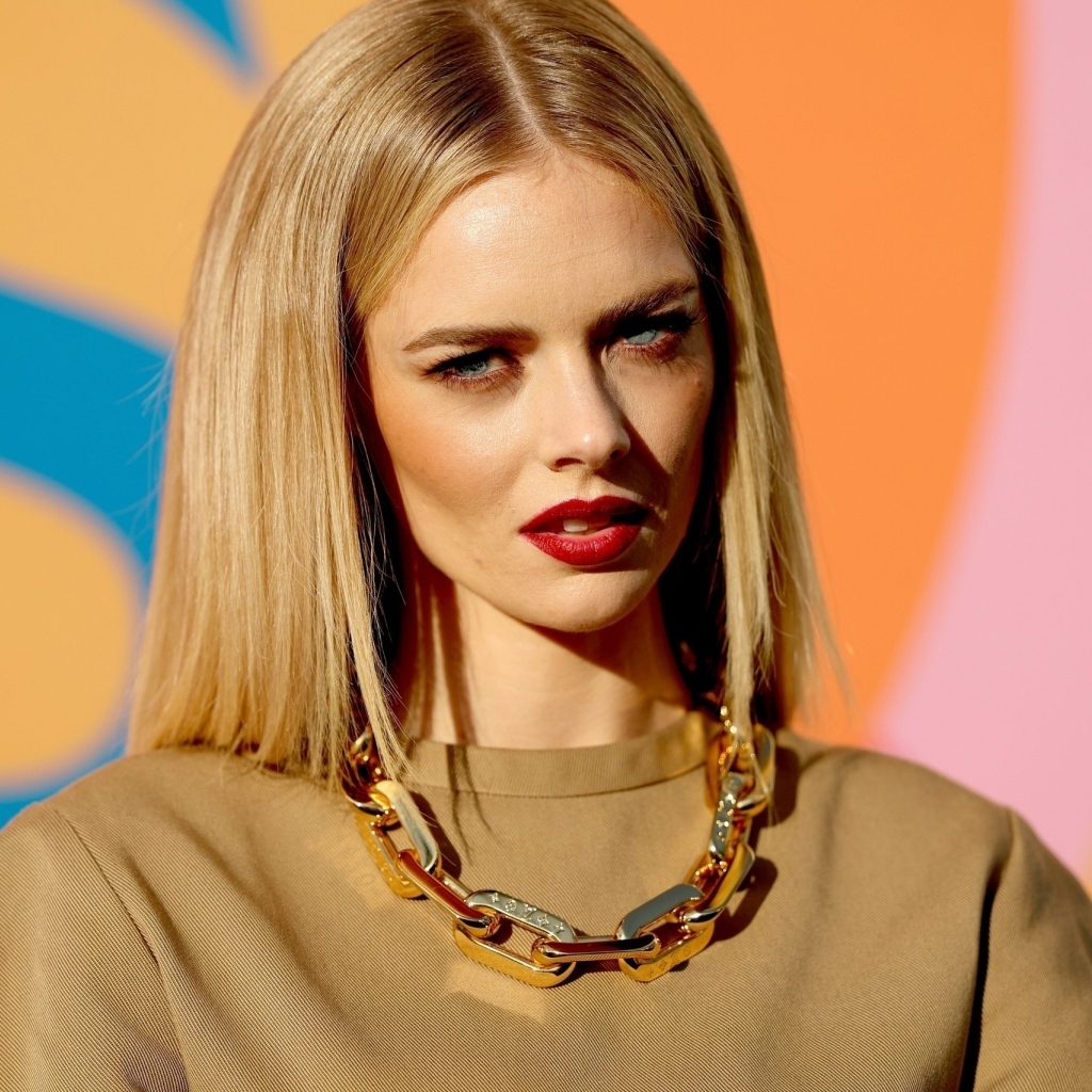 Австралийская актриса Самара Уивинг