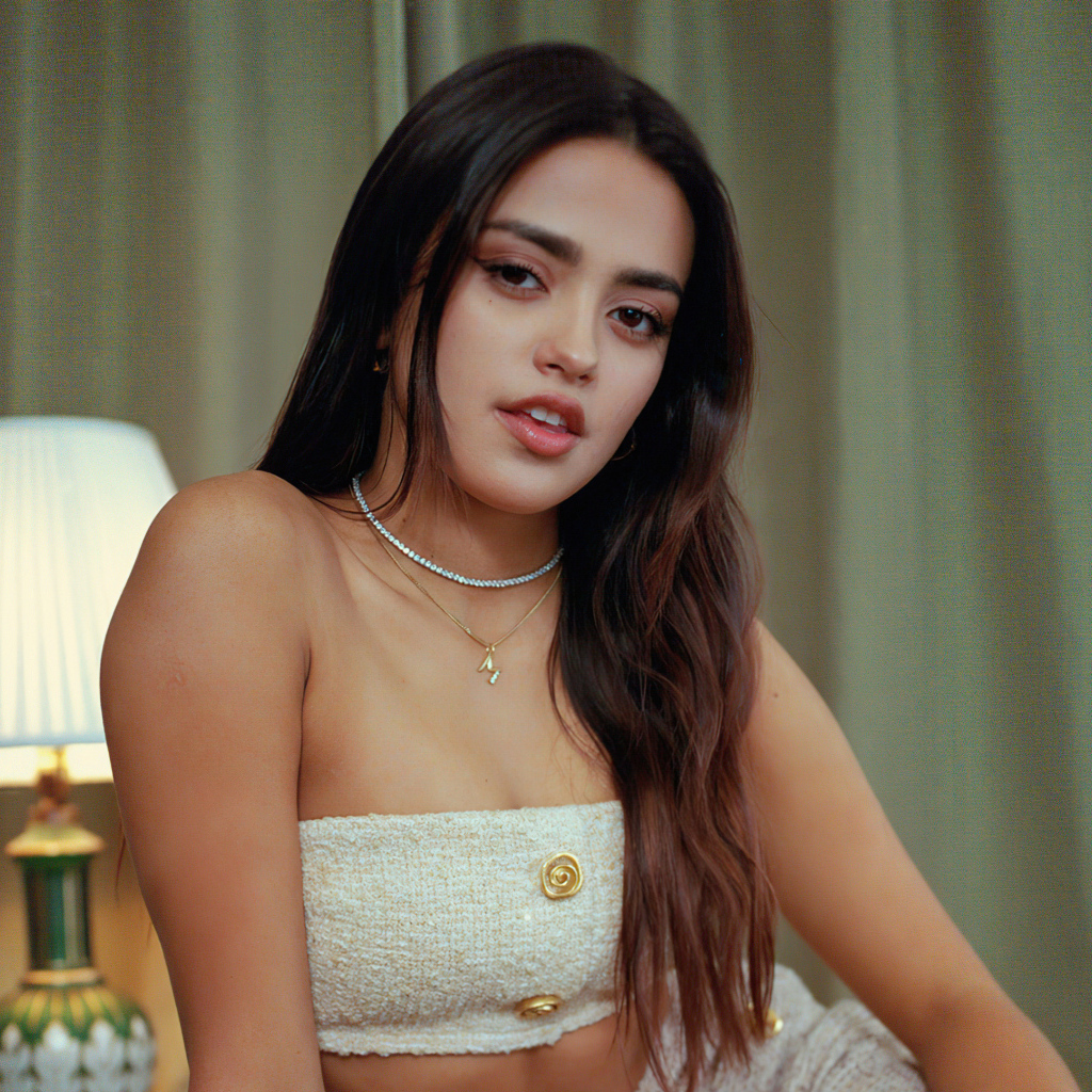 Молодая американская актриса Майя Рефико