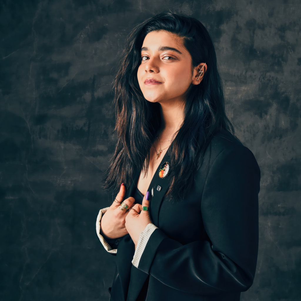 Молодая девушка актриса Иман Веллани