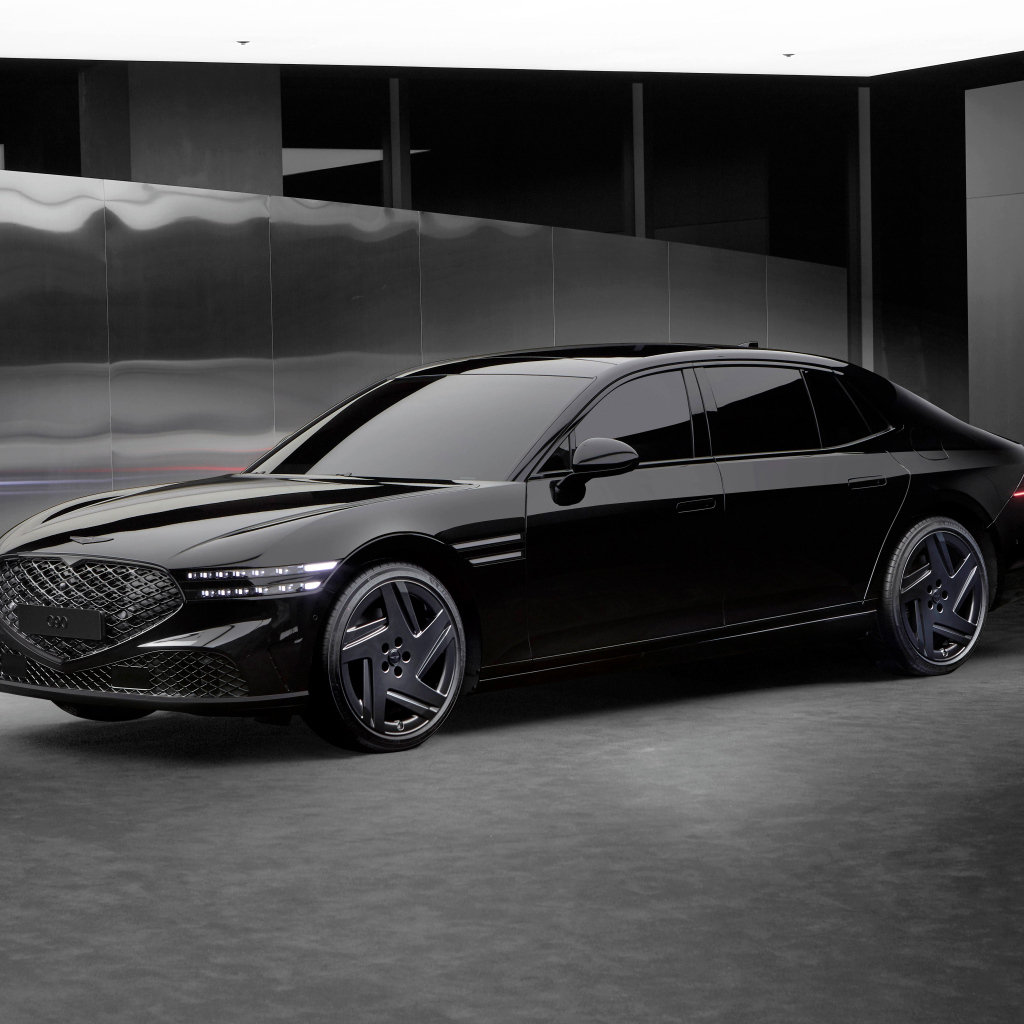 Черный дорогой автомобиль Genesis G90 Black 2024 года в гараже
