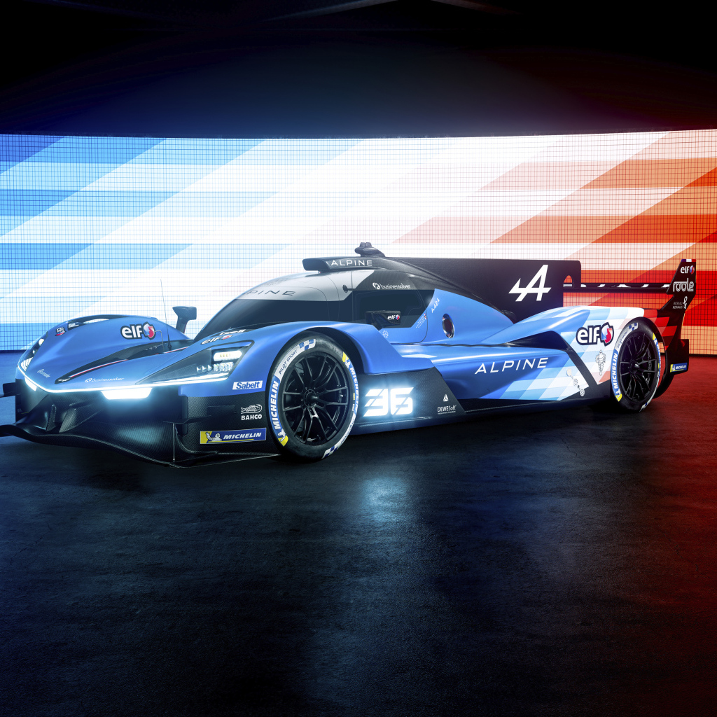 Синий гоночный автомобиль Alpine A424 2024 года