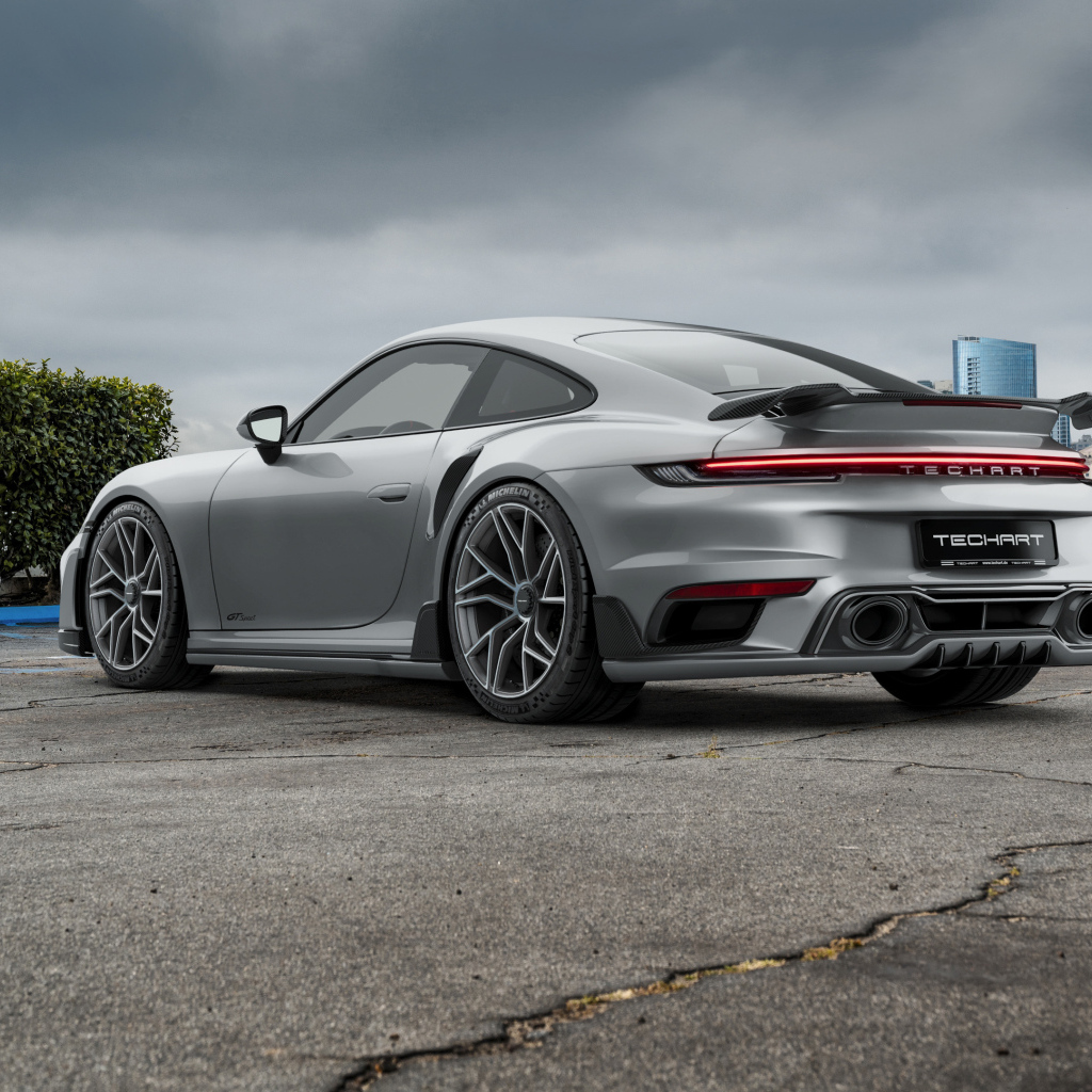 Вид сзади на автомобиль TechArt GTsport 2024 года