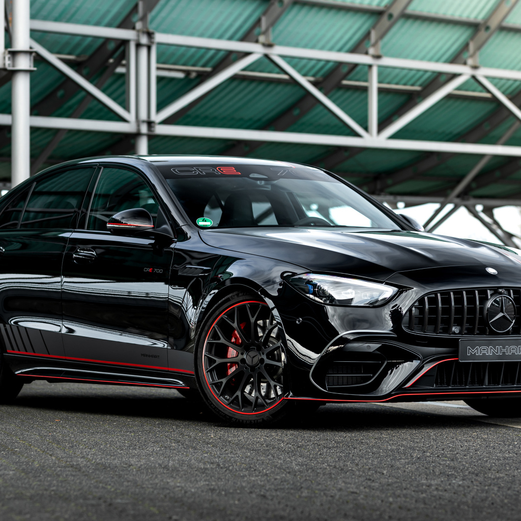 Стильный черный автомобиль Manhart CRE 700 2024 года