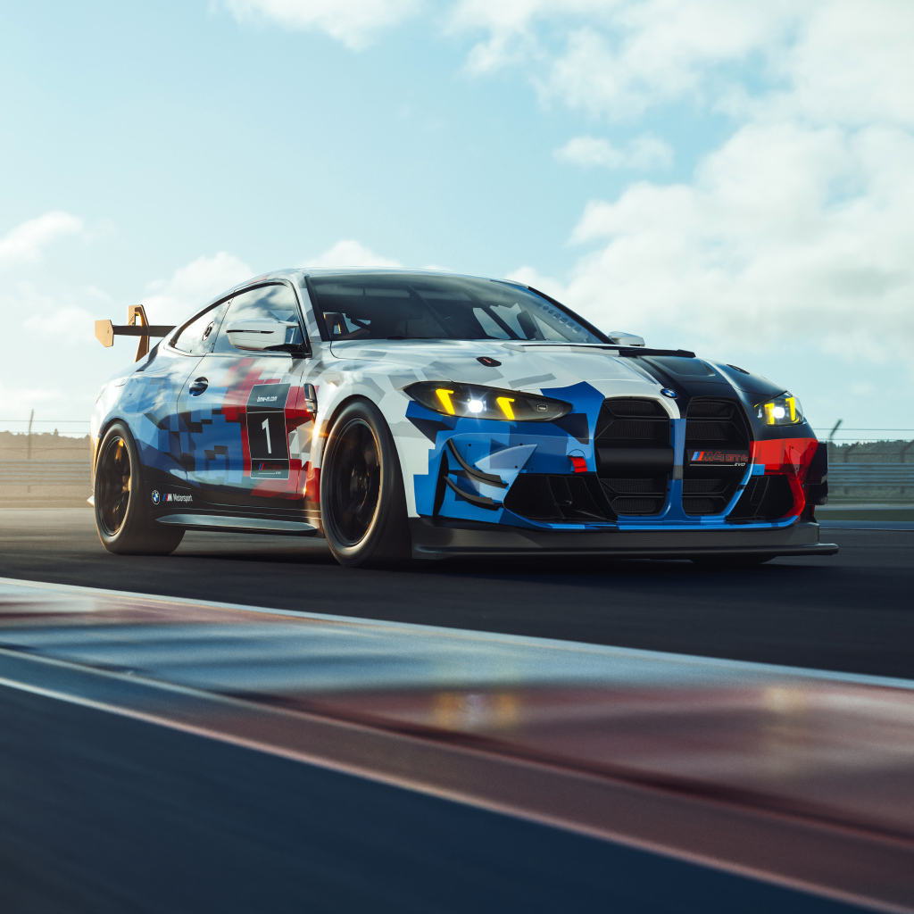 Гоночный автомобиль BMW M4 GT4 EVO  