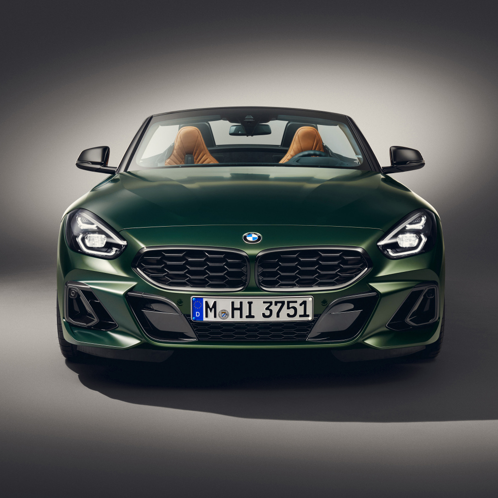 Автомобиль BMW Z4 M40i MT Pure Impulse Edition 2024 года вид спереди