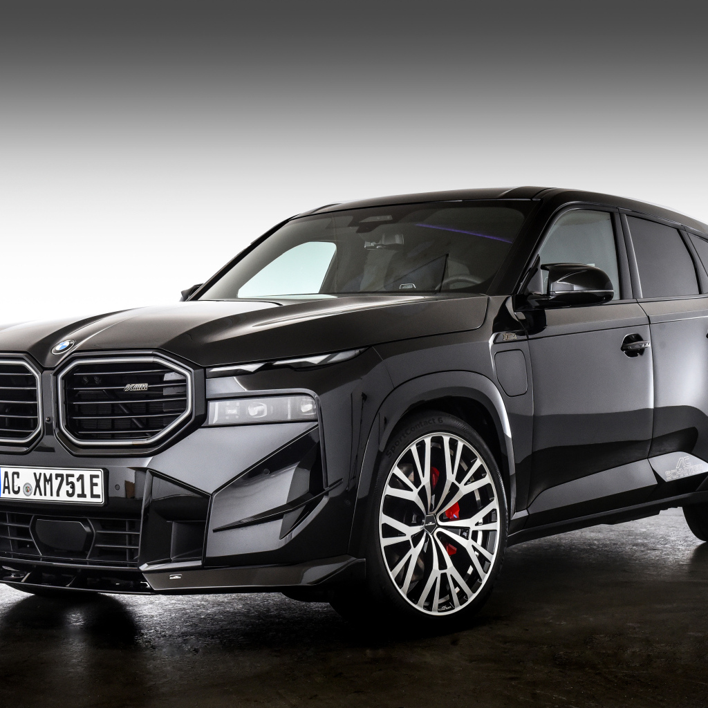 Черный автомобиль AC Schnitzer BMW XM 2024 года