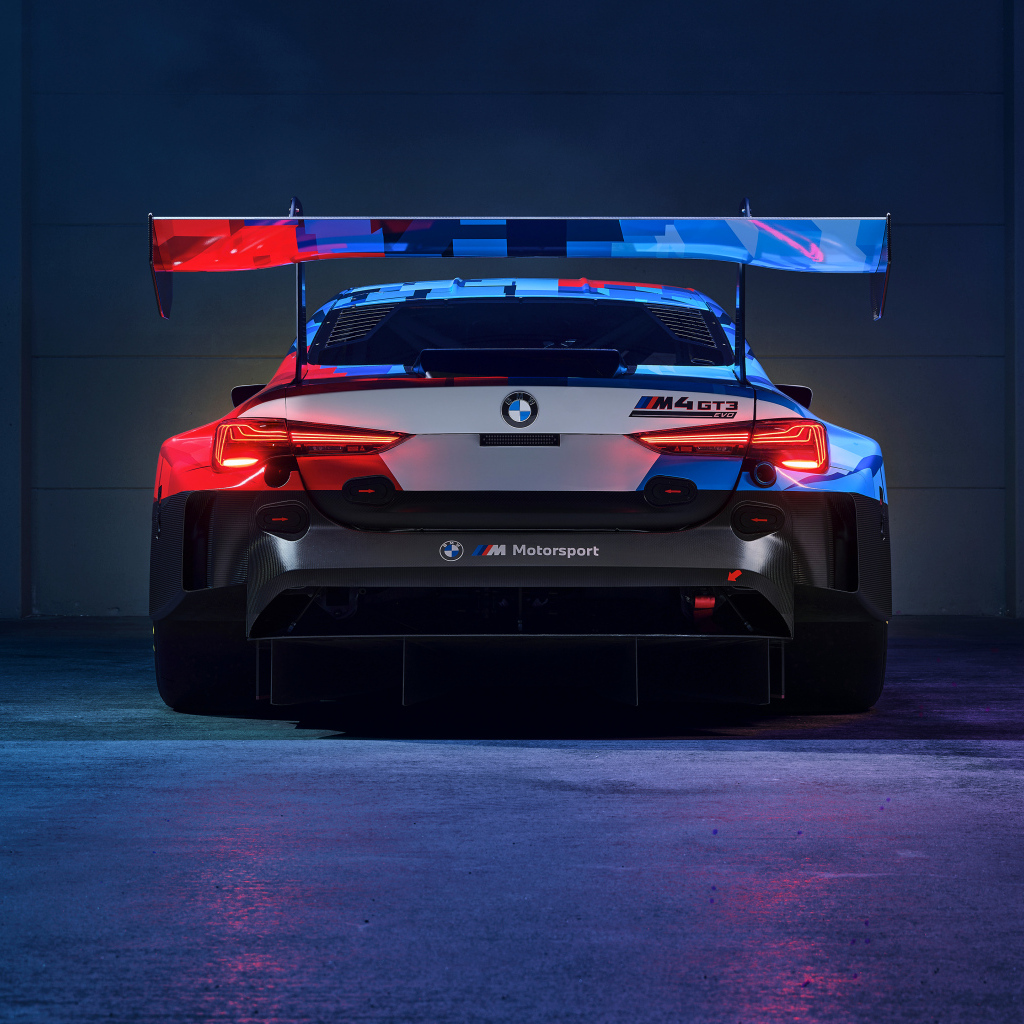 Спойлер на автомобиле BMW M4 GT4 EVO