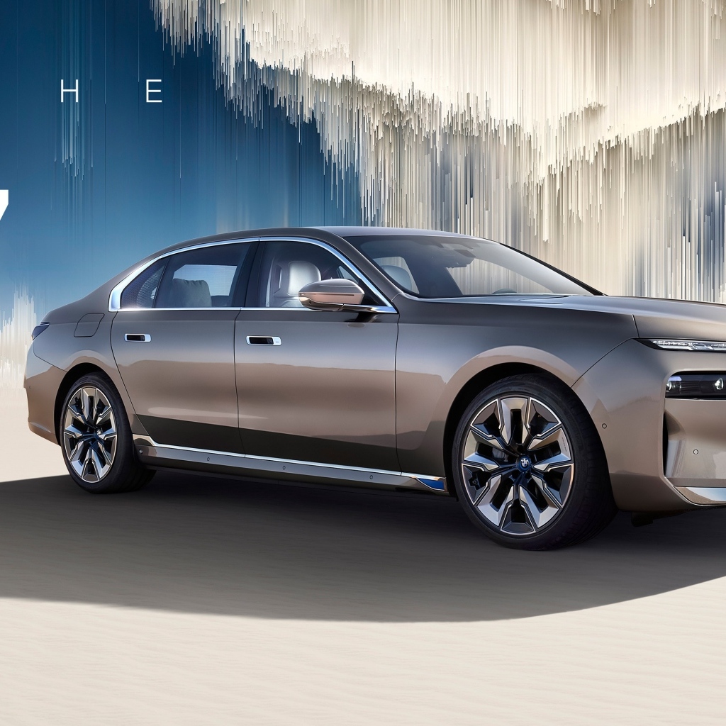 Стильный дорогой электромобиль BMW I7