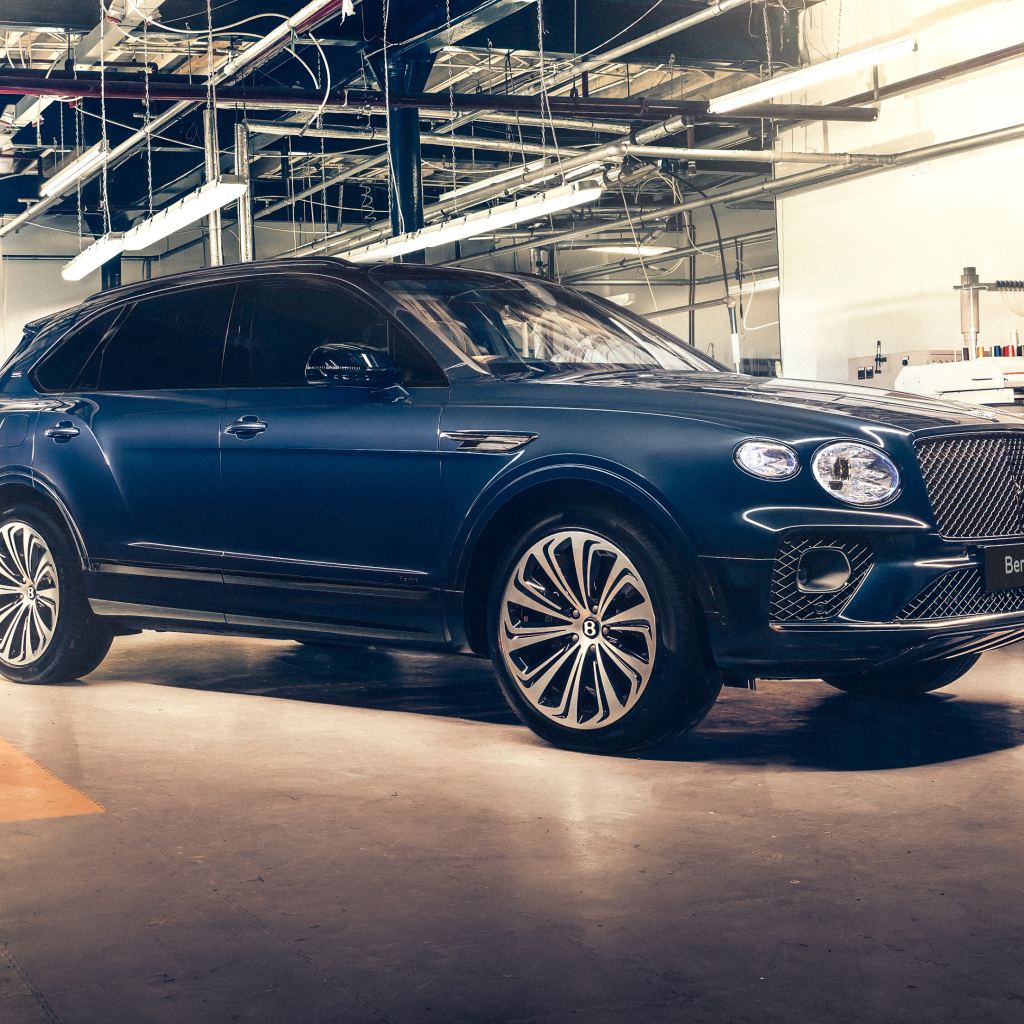 Дорогой автомобиль Bentley Bentayga By Mulliner