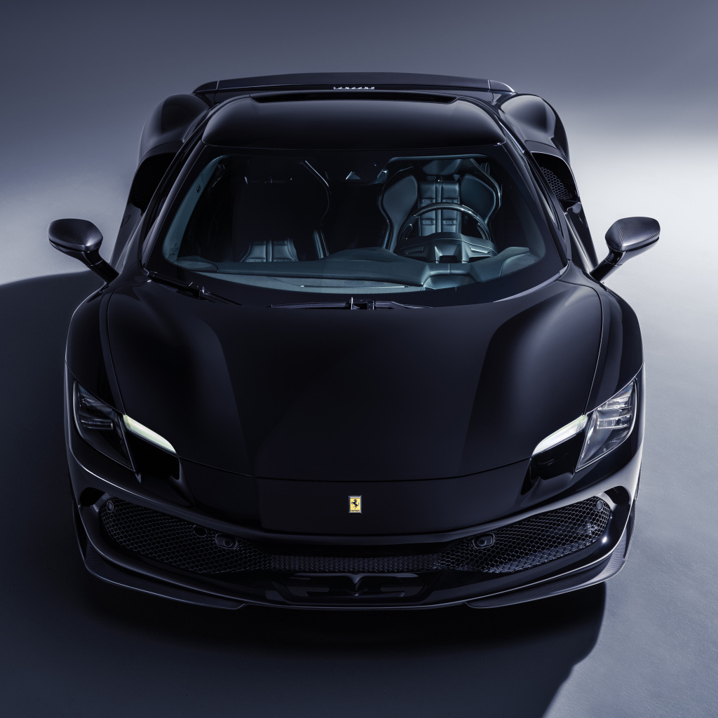 Вид спереди на черный автомобиль Novitec Ferrari 296 GTB Aero 2024 года