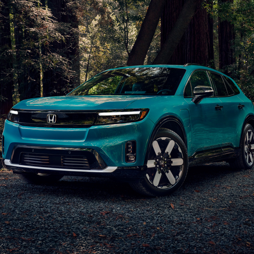 Голубой автомобиль Honda Prologue Elite  2024 года