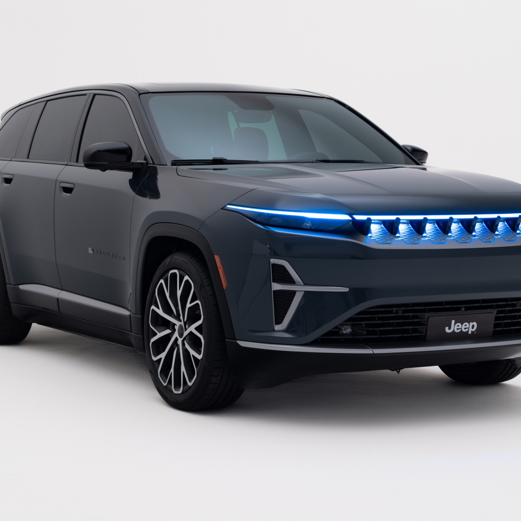 Автомобиль Jeep Wagoneer S Launch Edition 2024 года