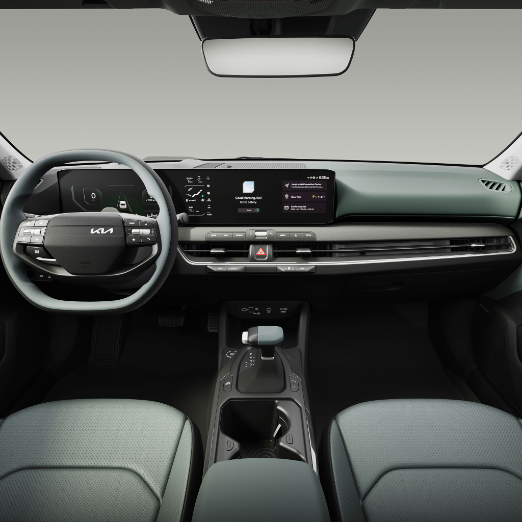 Салон автомобиля Kia K4  2025 года