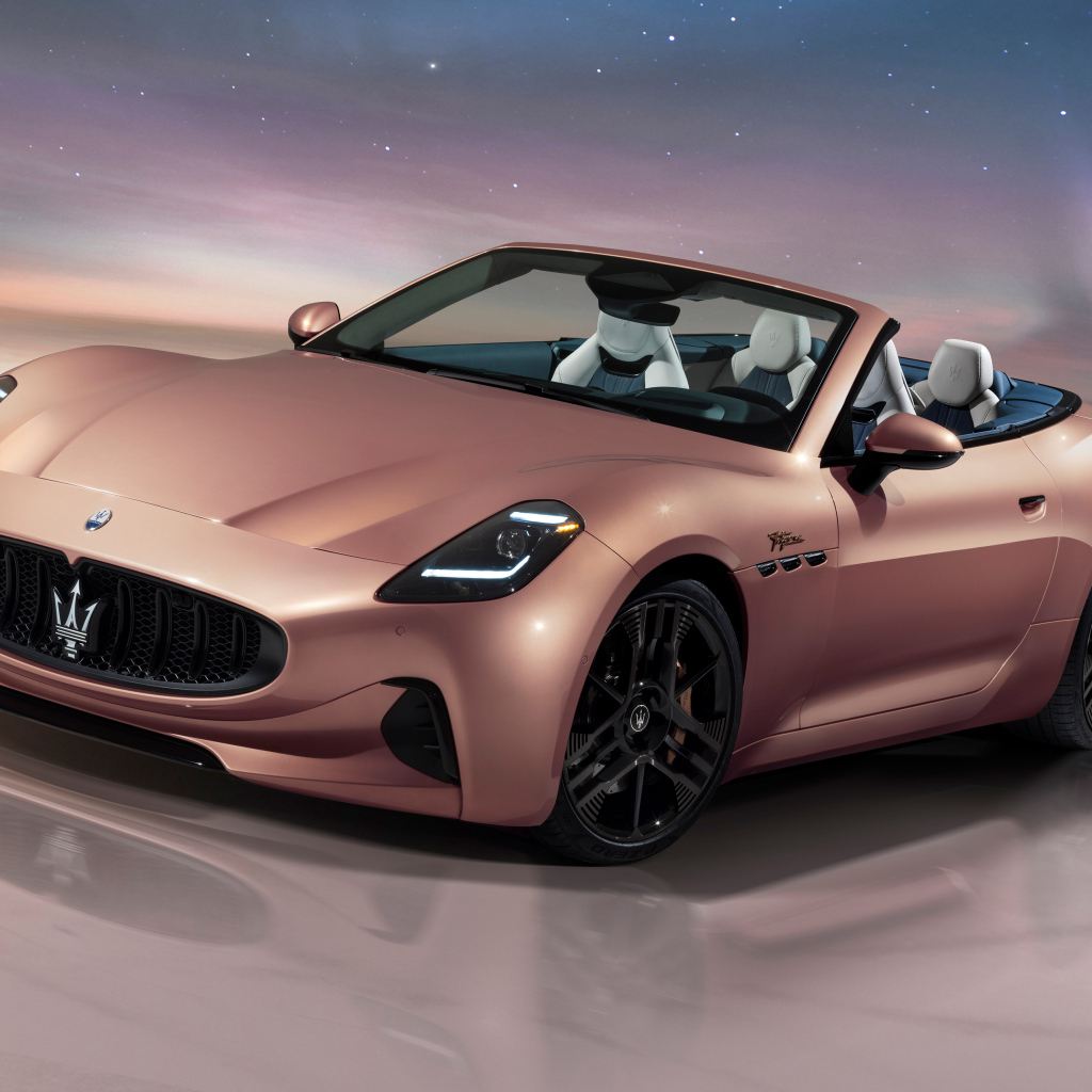 Автомобиль Maserati GranCabrio Folgore 2024 года