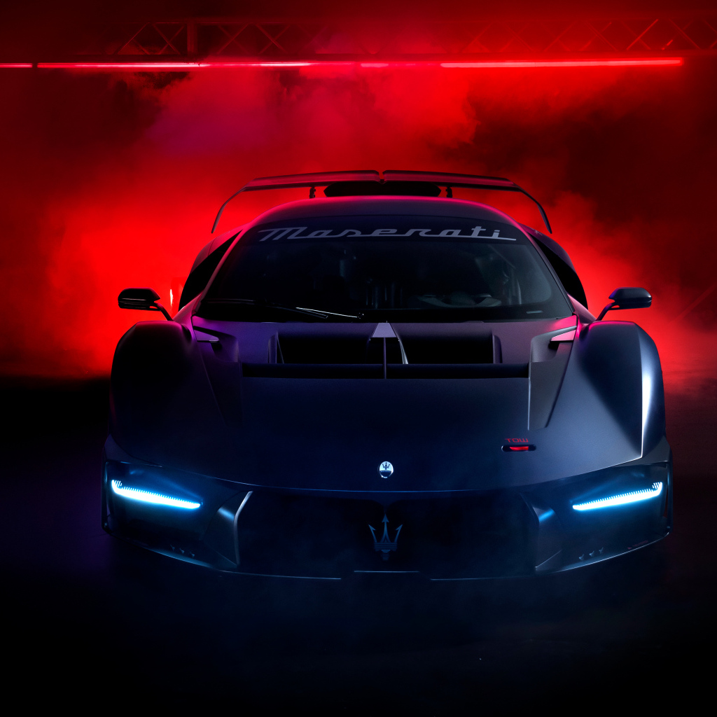 Вид спереди на автомобиль Maserati MCXtrema