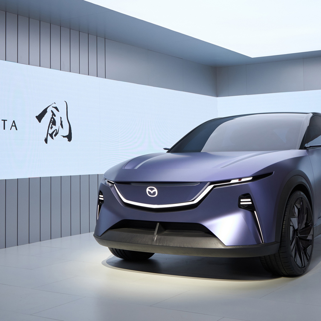 Новый автомобиль Mazda Arata 2024 года