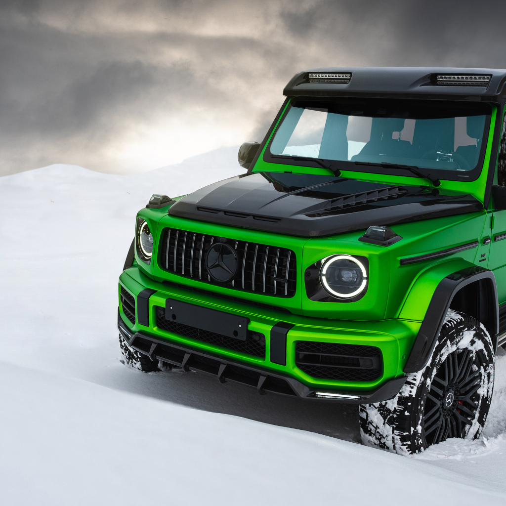 Внедорожник Mercedes-AMG G 63 Inferno 4x4 на снегу